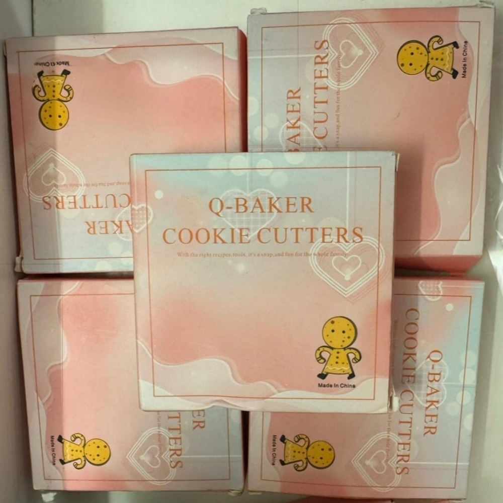 Lot of 5 boxes of Q-Baker with 6 stainless steel cookie cutters